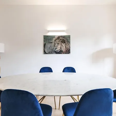 Apartment Contempora - Elegant Urban Retreat In The Heart Of - Brera Milan